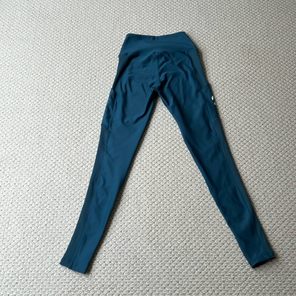 Peloton leggings in like new condition, size small - Picture 4 of 4
